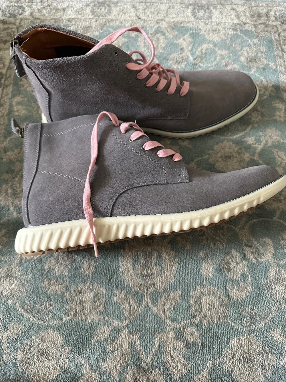 Steve Madden Varner Chukka Men's Gray Suede High-Top Boots with Pink Laces 13